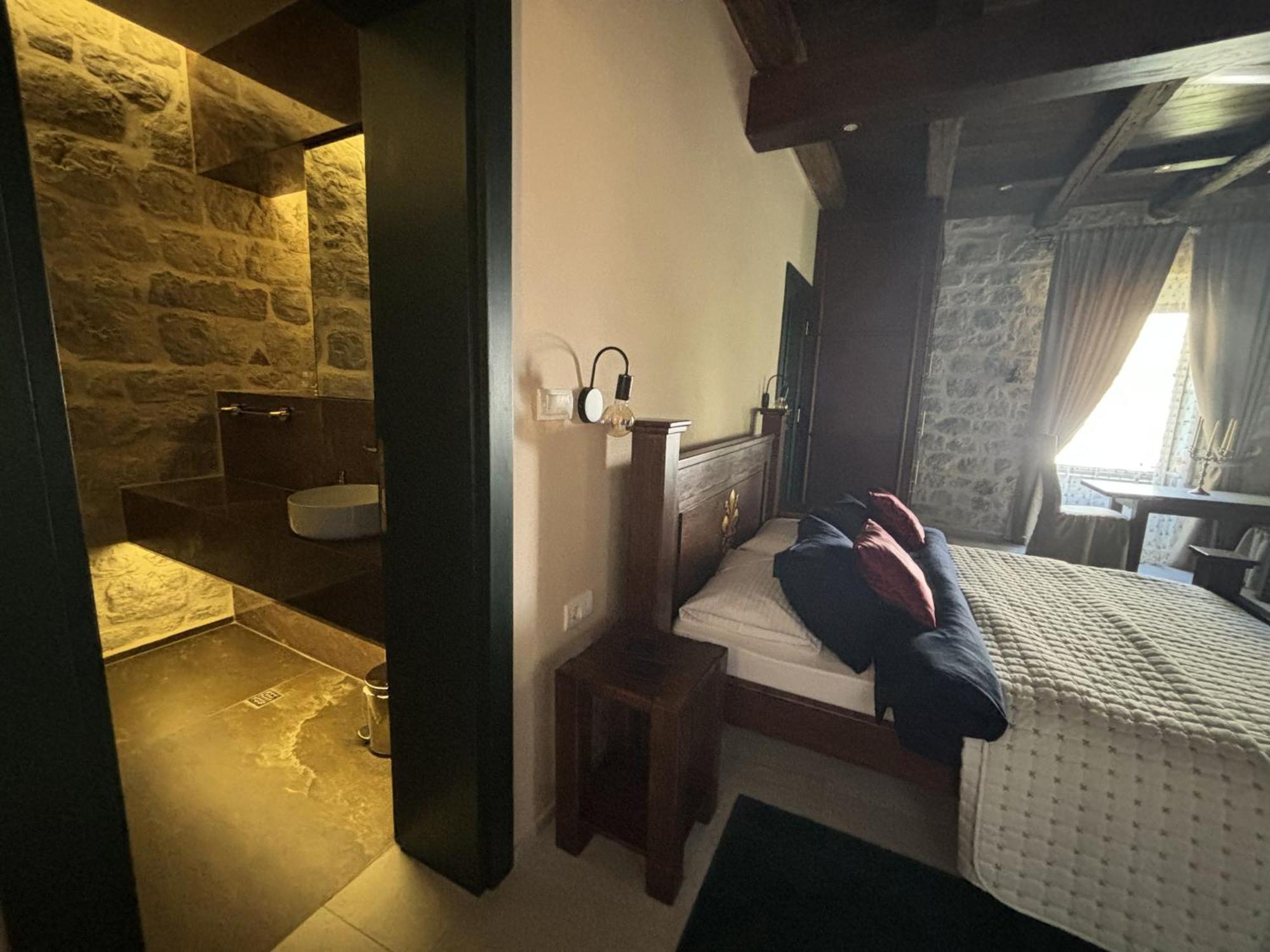 Hotel Kazin Supreme Kotor Exteriér fotografie