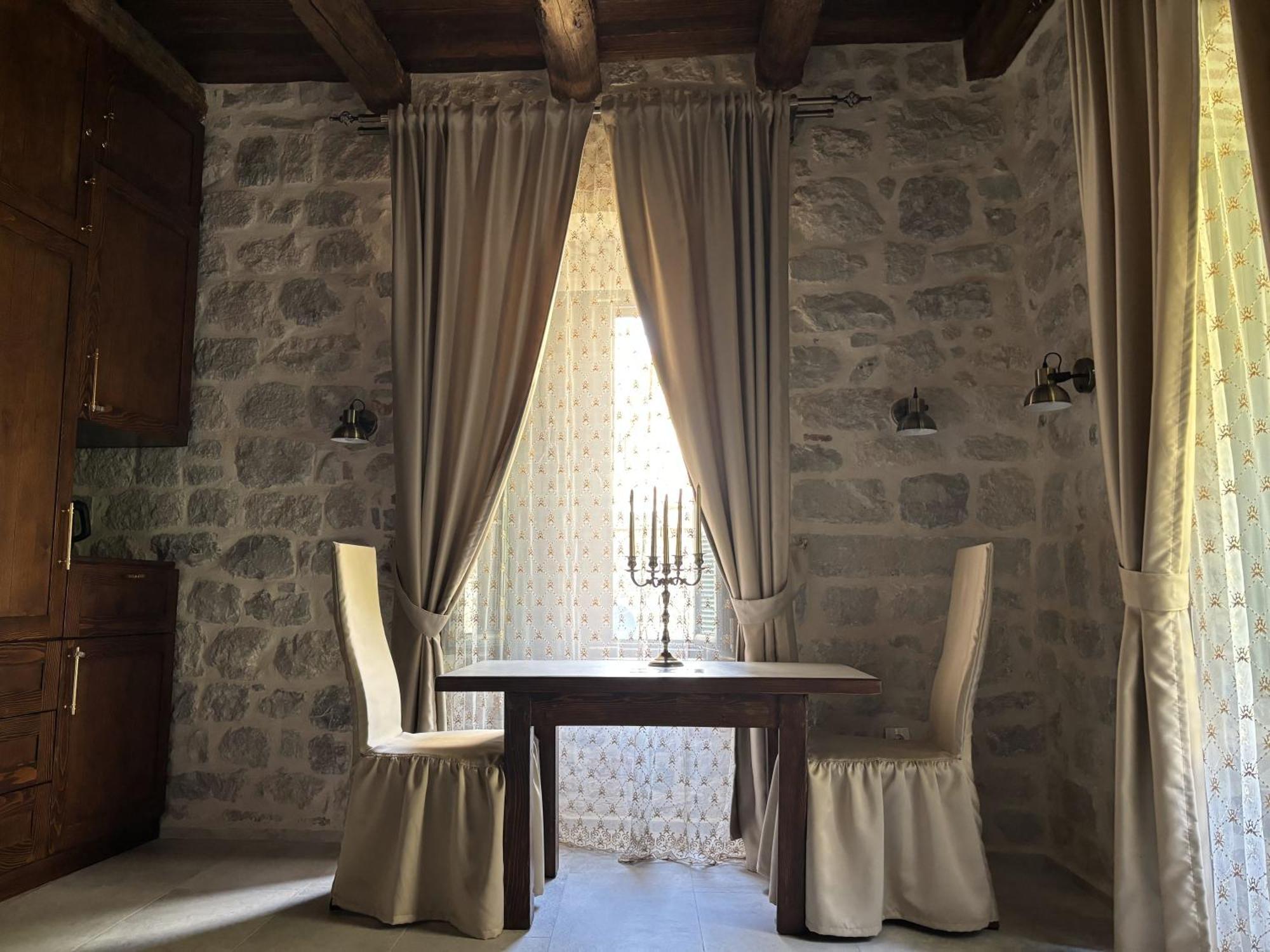 Hotel Kazin Supreme Kotor Exteriér fotografie