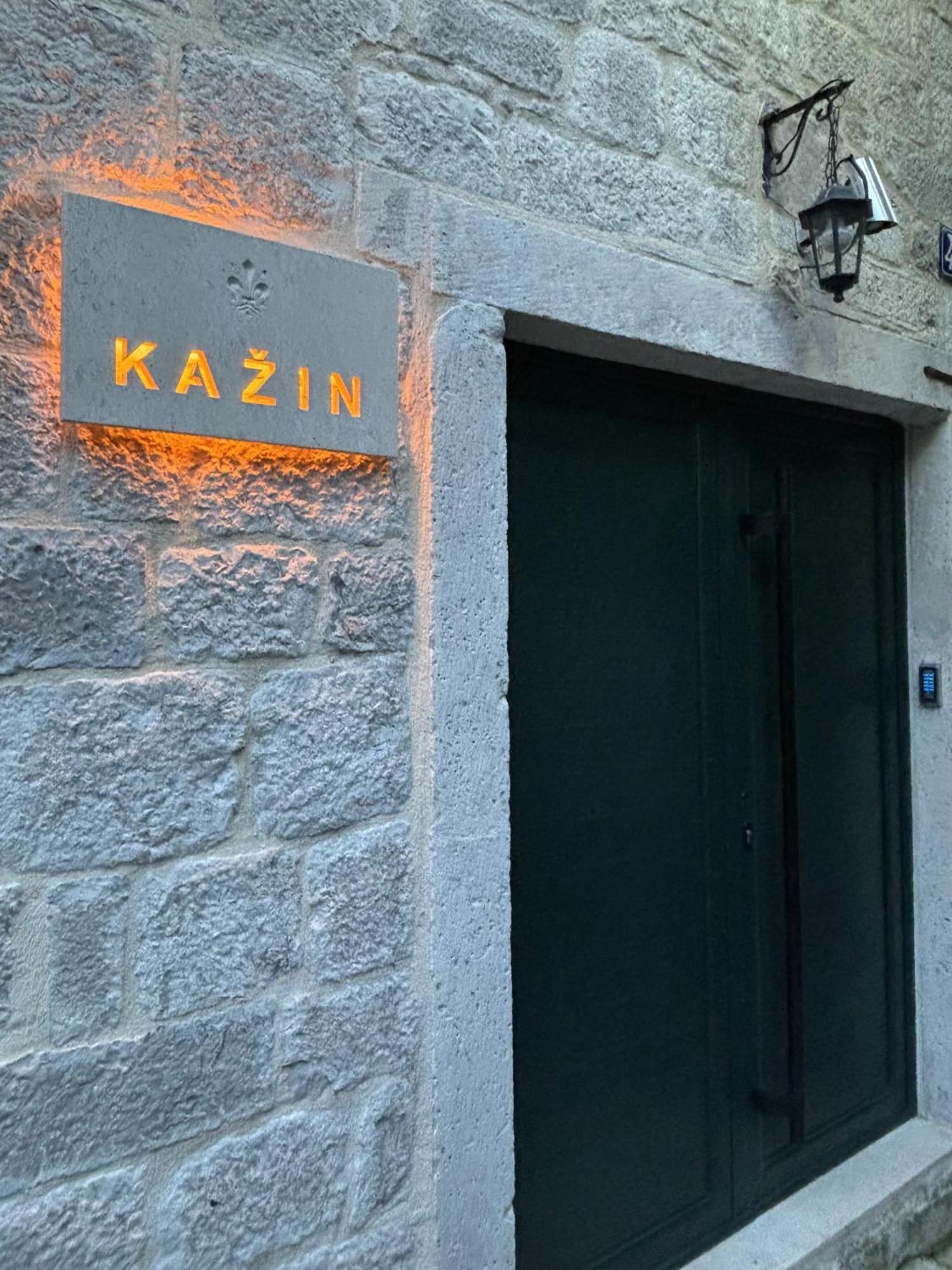 Hotel Kazin Supreme Kotor Exteriér fotografie