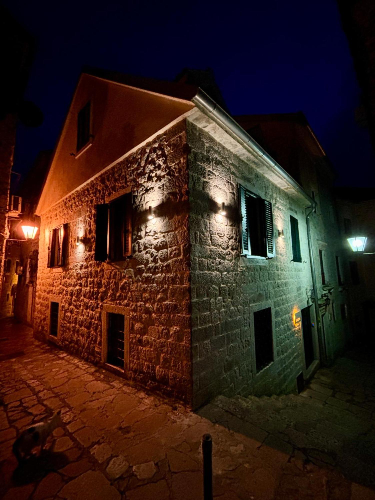 Hotel Kazin Supreme Kotor Exteriér fotografie