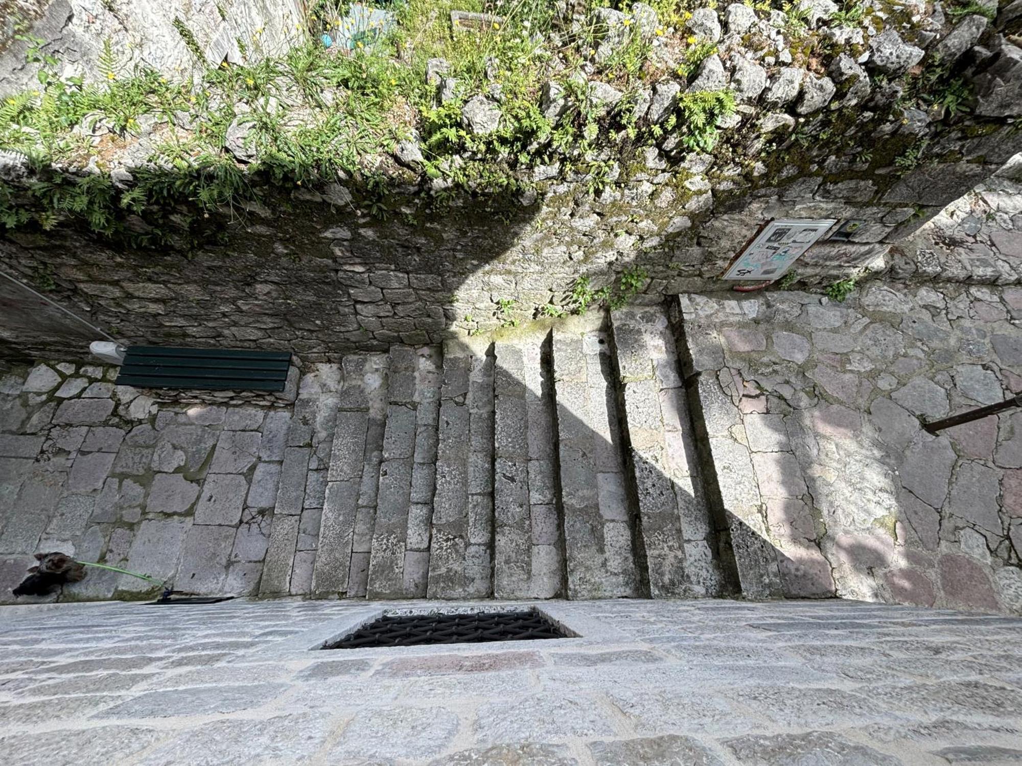 Hotel Kazin Supreme Kotor Pokoj fotografie
